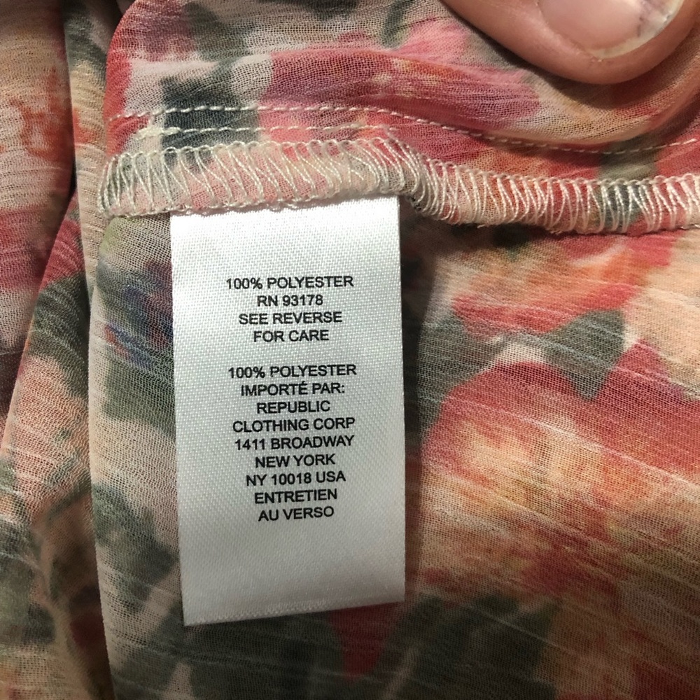 Truth by republic new blouse flowy floral fall colors women’s size XS NWT v neck - Picture 11 of 11